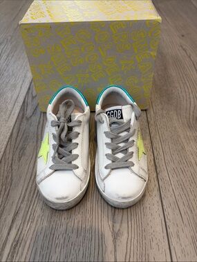 Golden Goose Kids White Sneakers with Neon Yellow Star and Turquoise Heel